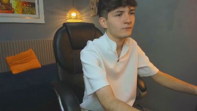 trevor_mob — Cam4 stream photo (Apr 2026)