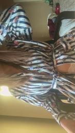 Adrianaxxxx — Cam4 stream photo (Apr 2026)