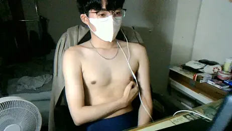 max5388 — 在 stripchat 直播的网络摄像头模特