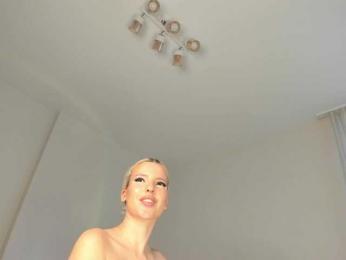 Rosyjune — 在 bongacams 直播的网络摄像头模特