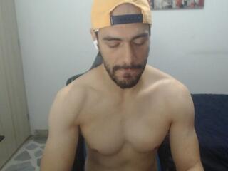 Jusstin I — 在 flirt4free 直播的网络摄像头模特