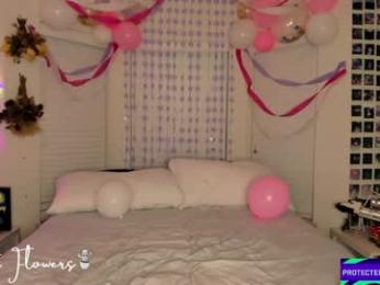 violetttflowers — Chaturbate stream photo (Mar 2026)