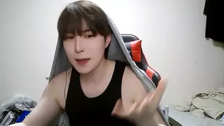 Pman331 — 在 stripchat 直播的网络摄像头模特