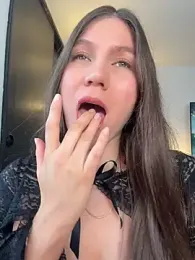 AmelieLaurent_ — Stripchat stream photo (Apr 2026)