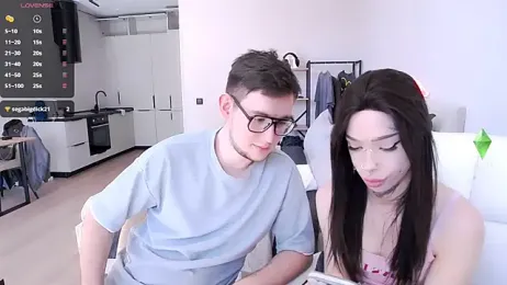 Tanya_M — 在 stripchat 直播的网络摄像头模特