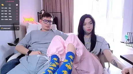 Tanya_M — 在 stripchat 直播的网络摄像头模特
