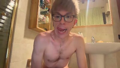Alexbisex3040 — 在 cam4 直播的网络摄像头模特