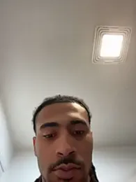 Mellyj053 — 在 stripchat 直播的网络摄像头模特