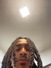 Mellyj053 — 在 stripchat 直播的网络摄像头模特