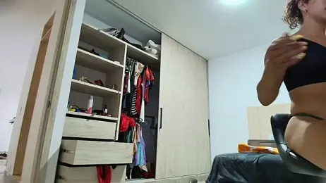 roxana_collins — Stripchat stream photo (Jul 2026)