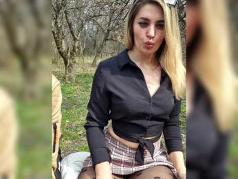 SweetCoople — 在 bongacams 直播的网络摄像头模特