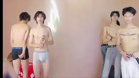 Crazyboy-001 — 在 stripchat 直播的网络摄像头模特
