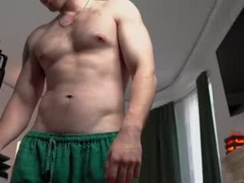 viktor_secret — 在 chaturbate 直播的网络摄像头模特
