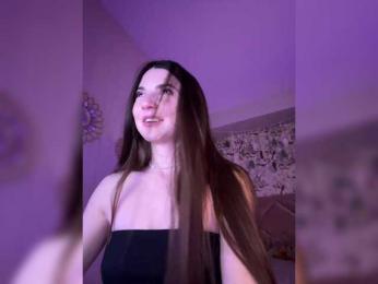 -Saharochek- — 在 bongacams 直播的网络摄像头模特