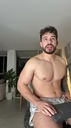 Valenthino_Salvatore — 在 stripchat 直播的网络摄像头模特