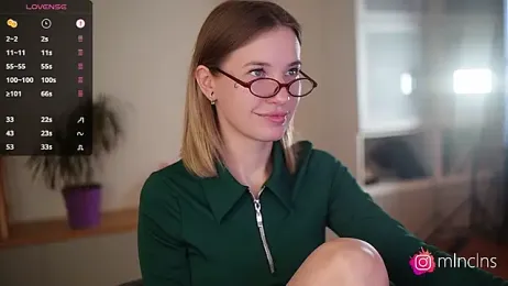 mel_collins — Stripchat stream photo (Apr 2026)