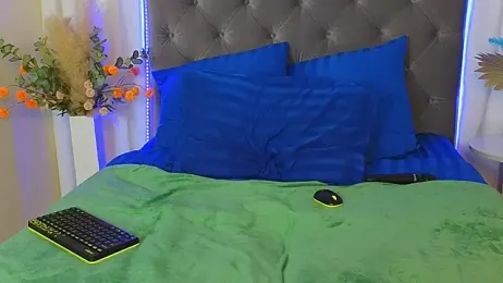 Ariana_Petite — 在 stripchat 直播的网络摄像头模特