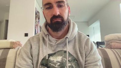 v1c70r1985 — 在 cam4 直播的网络摄像头模特