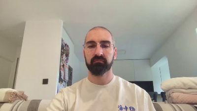 v1c70r1985 — 在 cam4 直播的网络摄像头模特