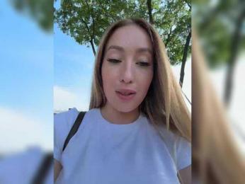 Chloee — 在 bongacams 直播的网络摄像头模特