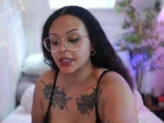 its-eve — 在 camsoda 直播的网络摄像头模特