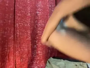 yourmommy_pia — Stripchat stream photo (Apr 2026)