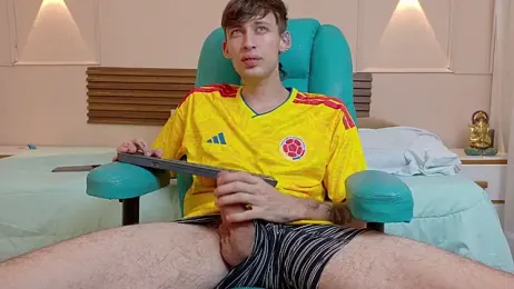 Max_saenz — 在 stripchat 直播的网络摄像头模特
