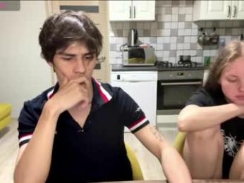 flowerscouple — Chaturbate stream photo (May 2026)