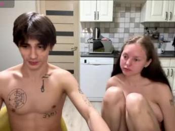 flowerscouple — 在 chaturbate 直播的网络摄像头模特