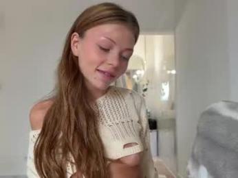 deva_alice — 在 chaturbate 直播的网络摄像头模特