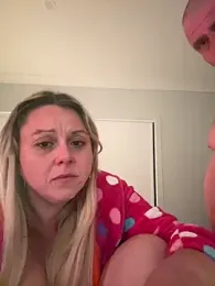 houseofcuriosity — Stripchat stream photo (May 2026)