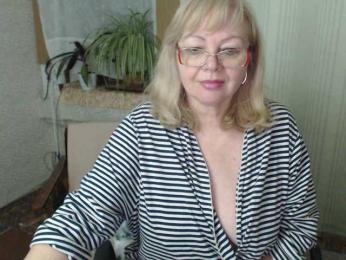 EvelynLoveShy — bongacams