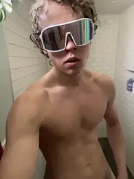 polopop124 — 在 stripchat 直播的网络摄像头模特