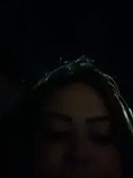 lariic — 在 stripchat 直播的网络摄像头模特