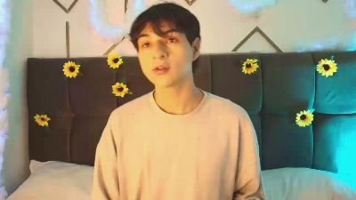 AleAurarashi — 在 cam4 直播的网络摄像头模特