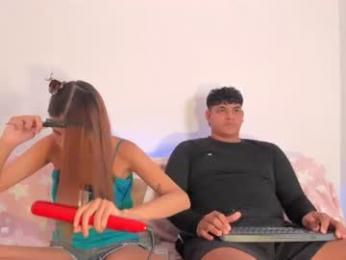 nicol_and_thiago_212 — 在 chaturbate 直播的网络摄像头模特