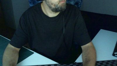 xikillo28 — 在 cam4 直播的网络摄像头模特