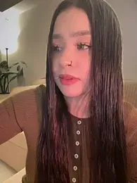 bella_parisi — Stripchat stream photo (Mar 2026)