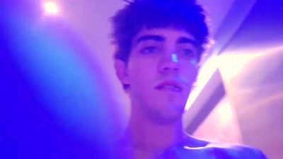 Renzo19877 — 在 cam4 直播的网络摄像头模特