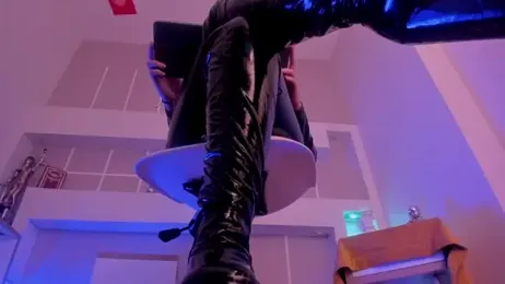 Sarah_Mistress_ — Stripchat stream photo (Nov 2023)