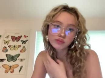 luvvlea — Chaturbate stream photo (Sep 2026)