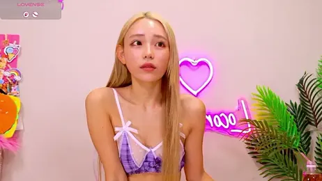 -LOCOMOCO- — 在 stripchat 直播的网络摄像头模特