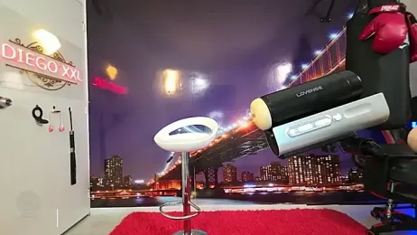 DiegoXXL111 — 在 stripchat 直播的网络摄像头模特