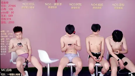 w-lucky02 — Stripchat stream photo (Apr 2026)