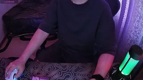 ZXCENSORED- — 在 stripchat 直播的网络摄像头模特
