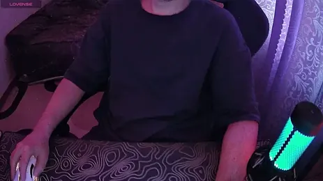 ZXCENSORED- — 在 stripchat 直播的网络摄像头模特