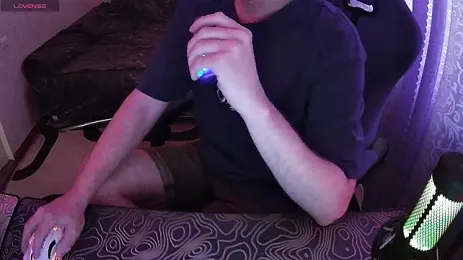 ZXCENSORED- — 在 stripchat 直播的网络摄像头模特
