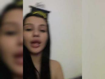 camillaa — 在 bongacams 直播的网络摄像头模特