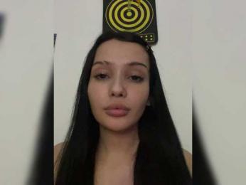 camillaa — 在 bongacams 直播的网络摄像头模特