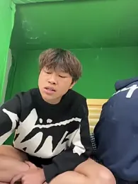 -OvO- — 在 stripchat 直播的网络摄像头模特